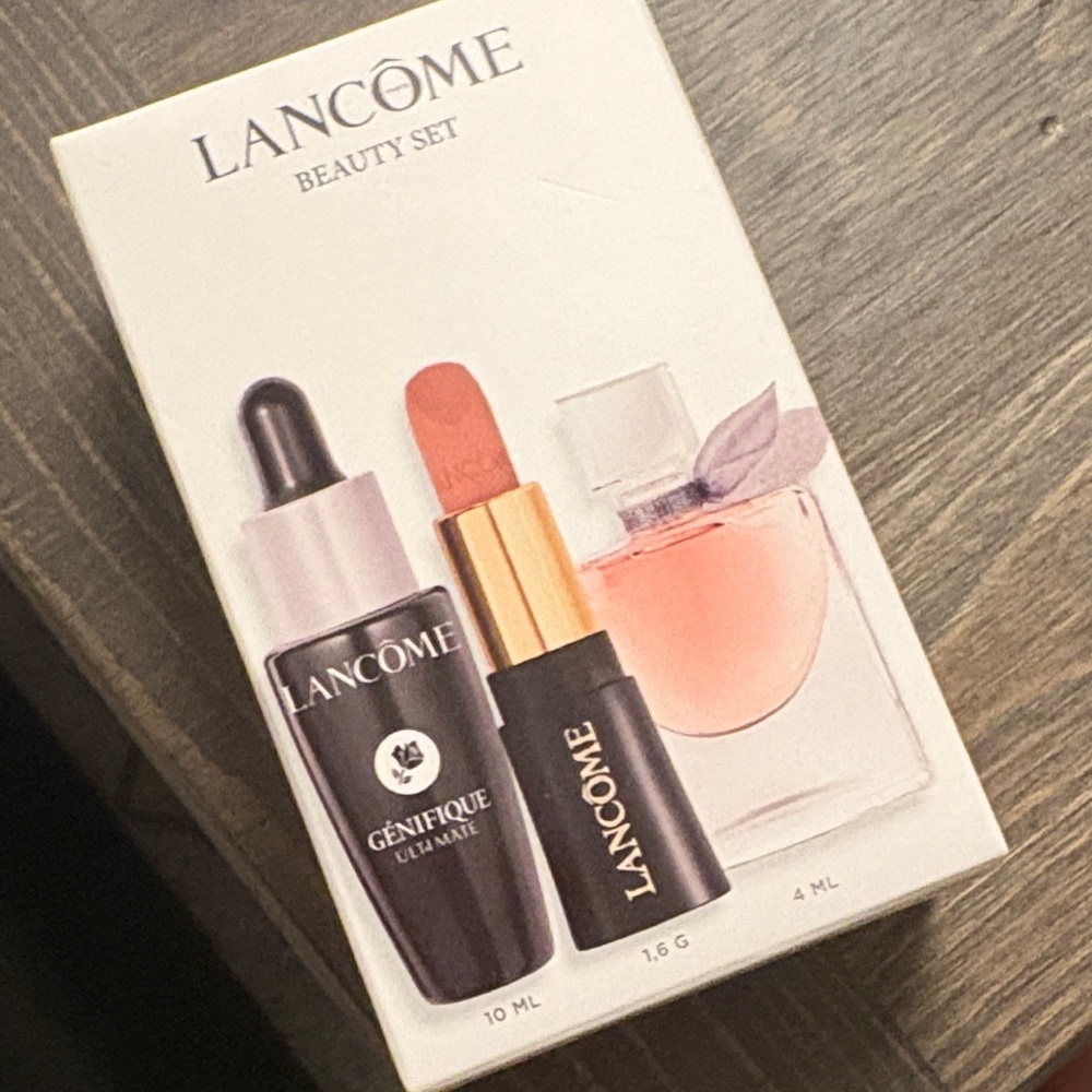Coral Lipstick & Skincare Beauty Set - Coral Shade